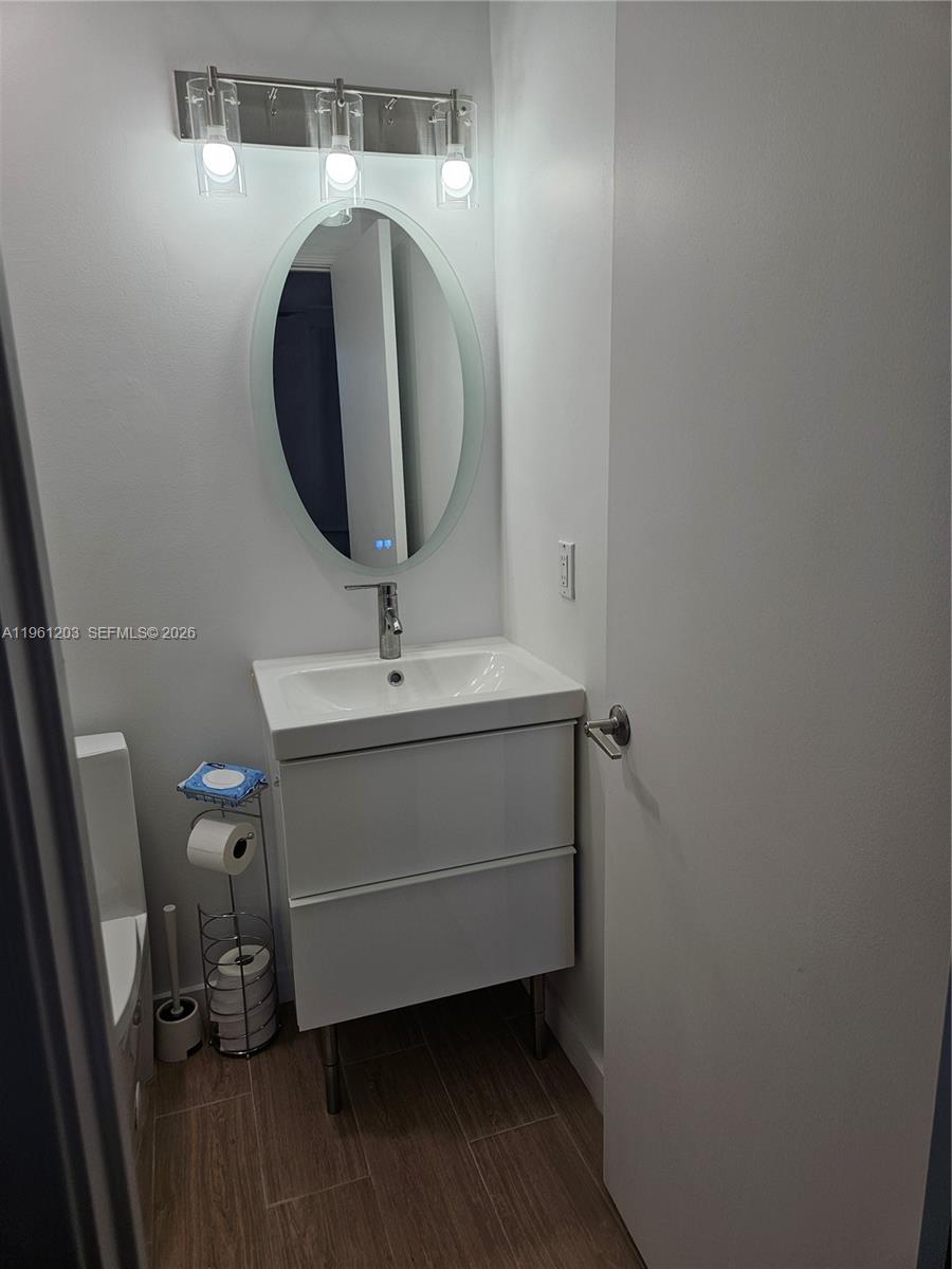 BANYAN OAKRIDGE COMMERCIA - Residential