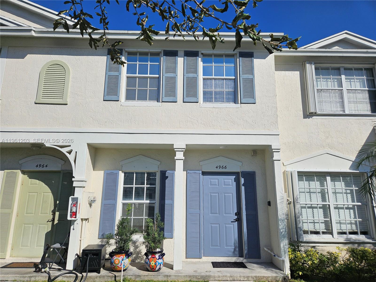 BANYAN OAKRIDGE COMMERCIA - Residential