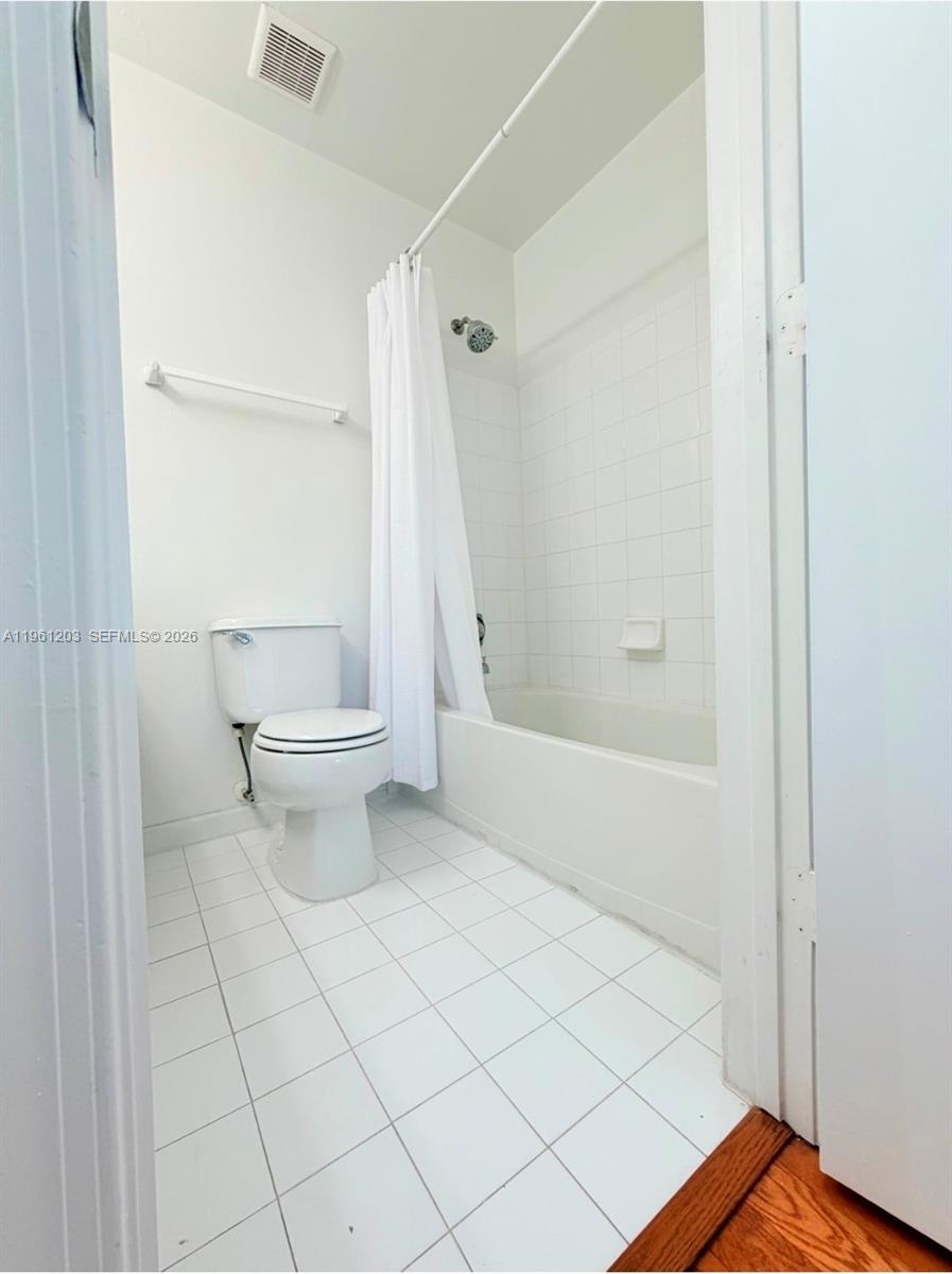 BANYAN OAKRIDGE COMMERCIA - Residential