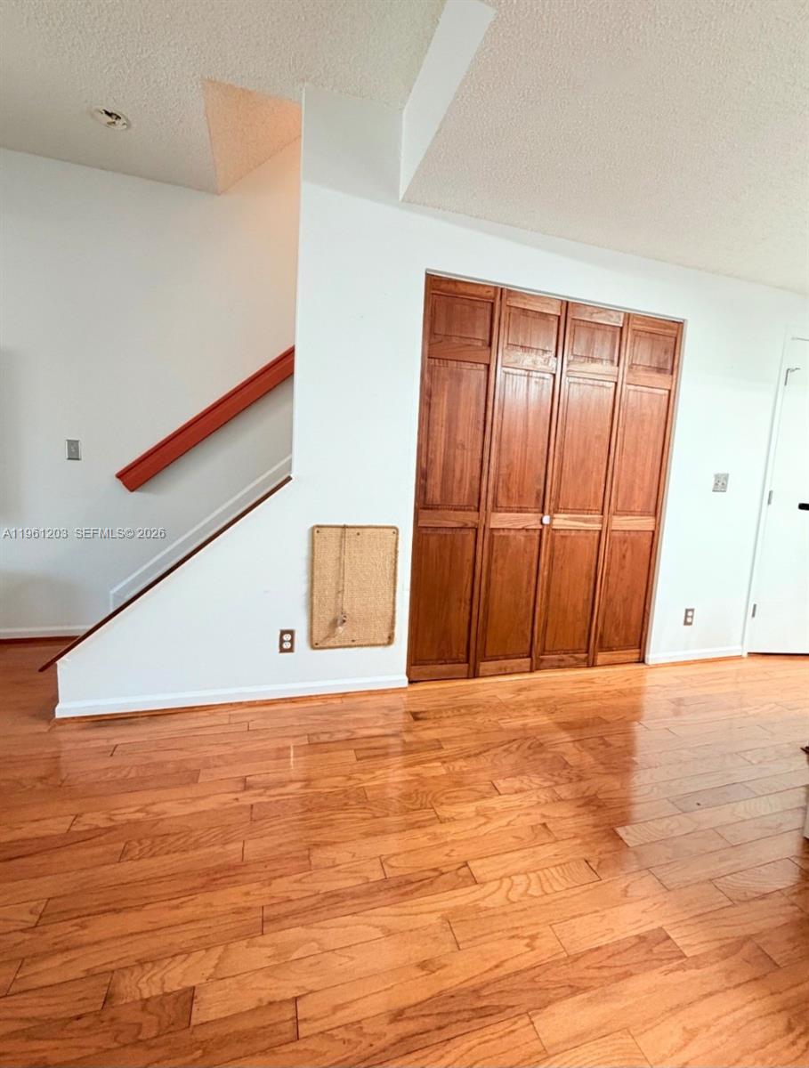 BANYAN OAKRIDGE COMMERCIA - Residential