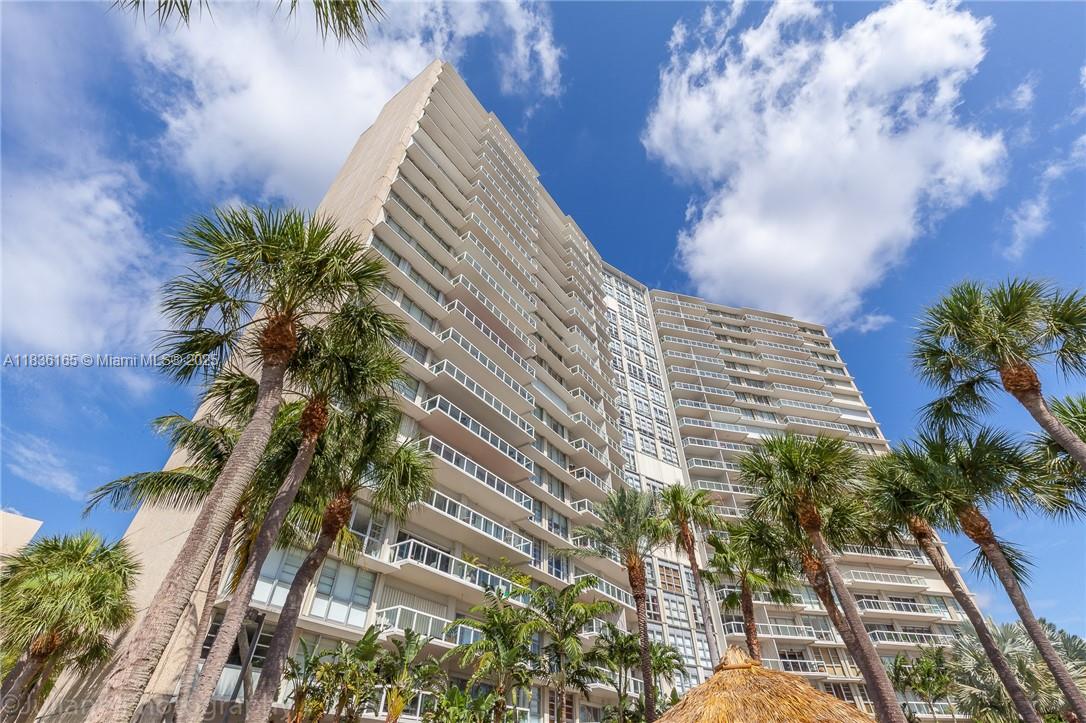 FULLY FURNISHED! Gorgeous water-view from renovated 2 bedroom 2 bath! updated kitchen, closets, washer and dryer. Features large open balcony over Bayfront, hurricane shutters. Located on the prestigious Brickell Ave overlooking and endless view of Biscayne bay. Gated community offers countless amenities including an equipped gym, 2 tennis courts, an oversized pool, 2 jacuzzi, playground, basketball court, a front waterside Barbecues area, a Library and community room! This unit has washer and dryer inside.