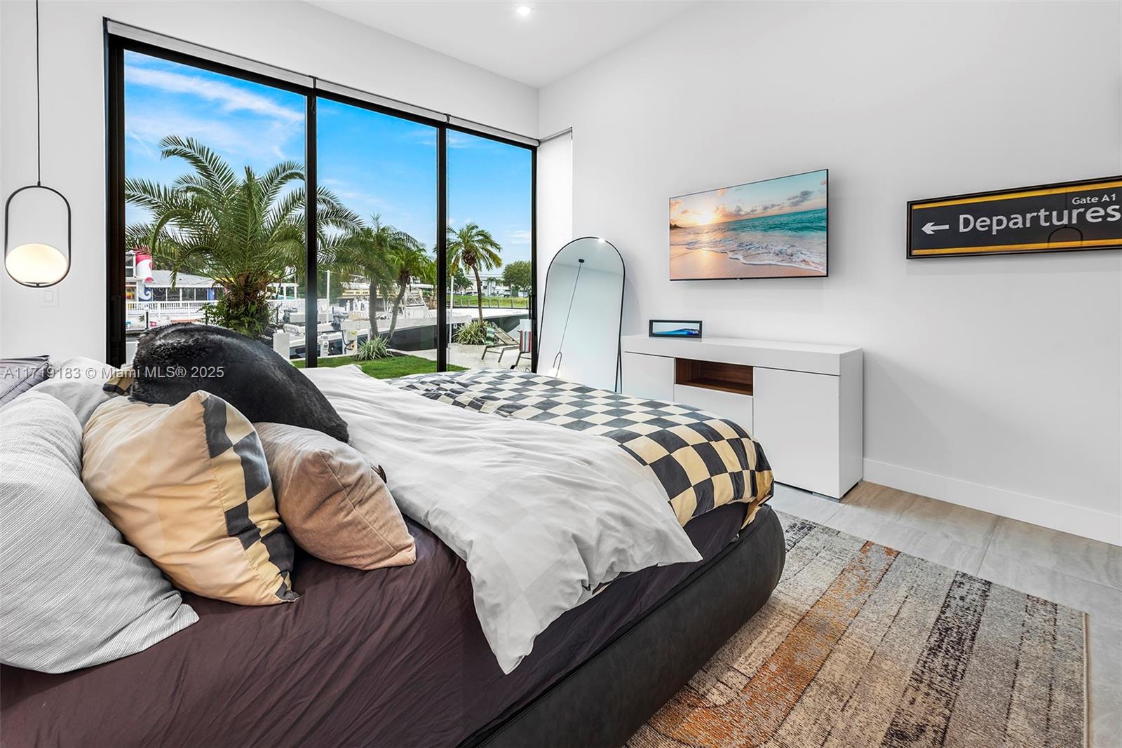 VENETIAN ISLES 1ST SEC - Residential