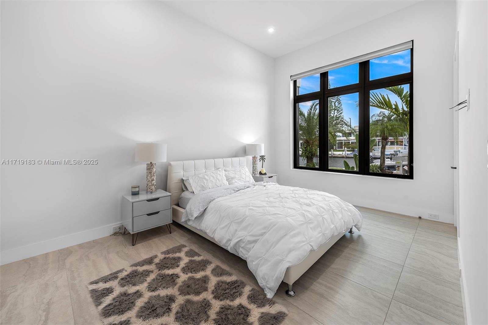 VENETIAN ISLES 1ST SEC - Residential