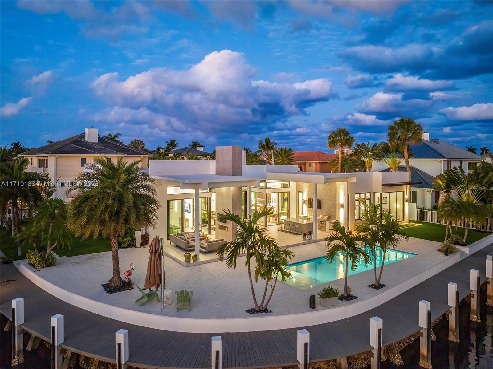 VENETIAN ISLES 1ST SEC - Residential