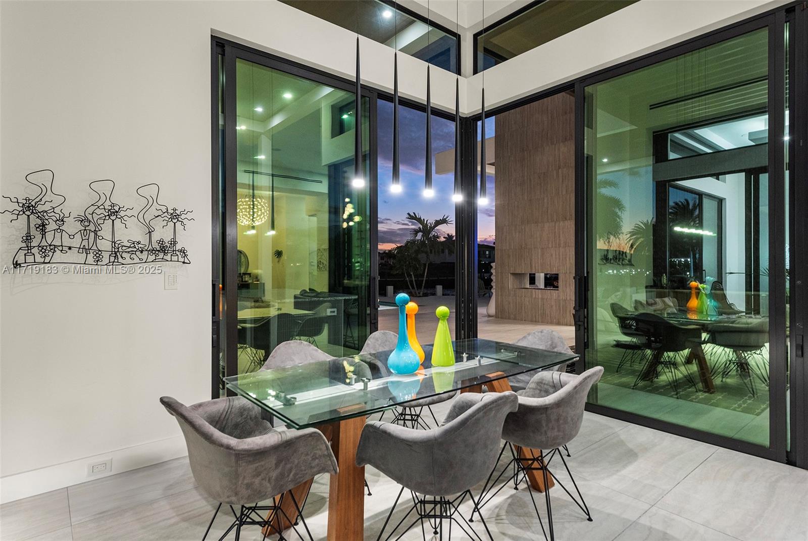 VENETIAN ISLES 1ST SEC - Residential