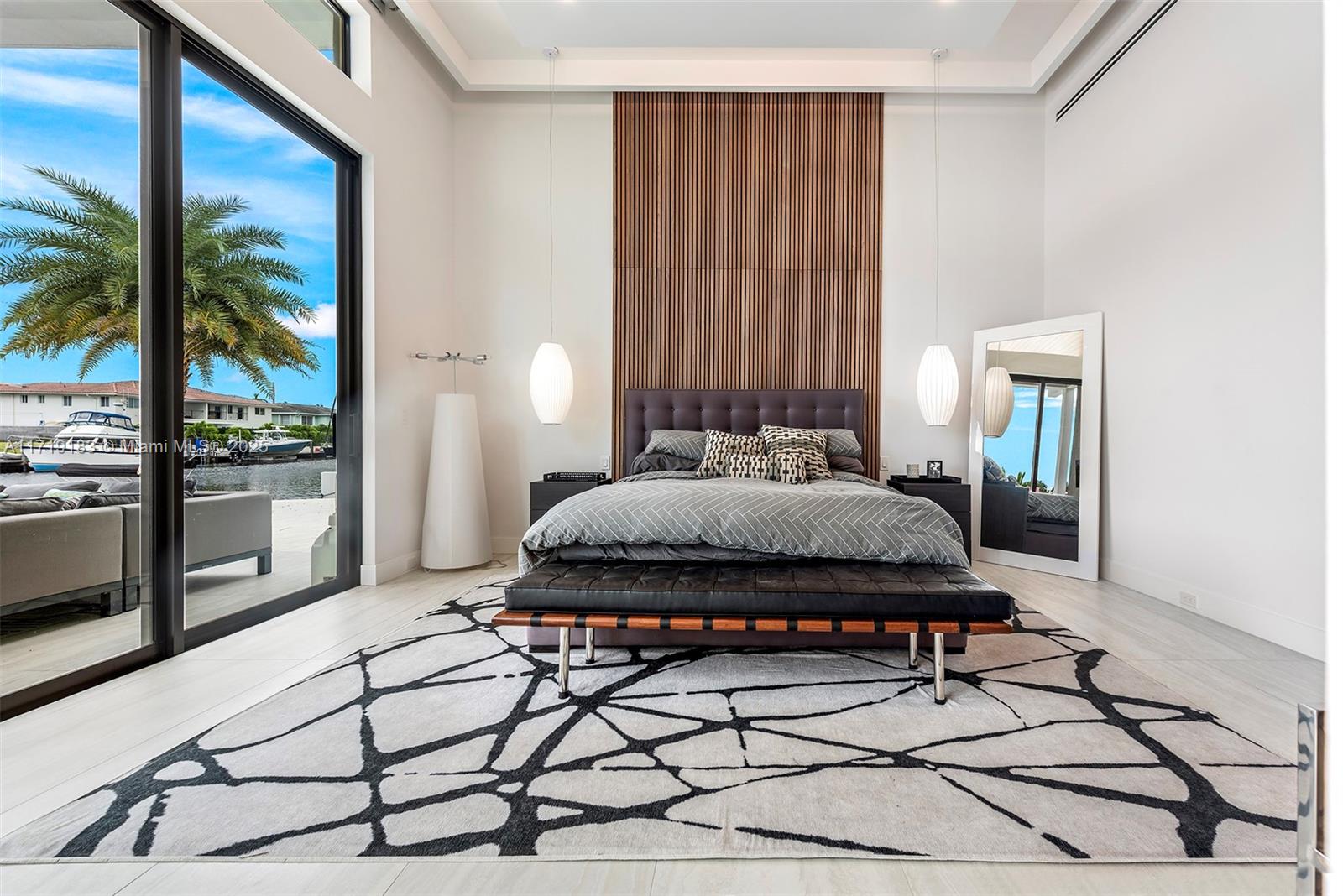 VENETIAN ISLES 1ST SEC - Residential