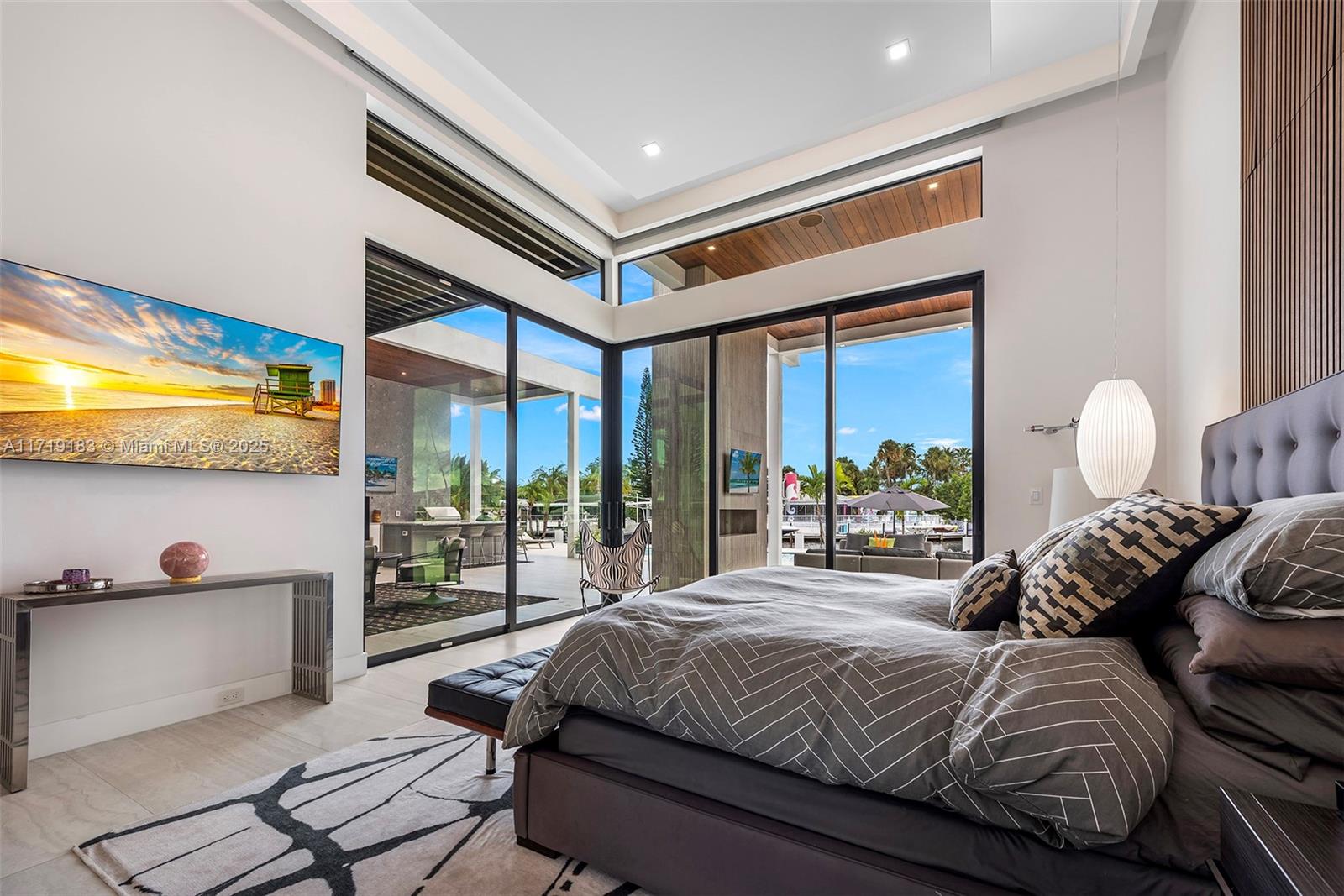 VENETIAN ISLES 1ST SEC - Residential