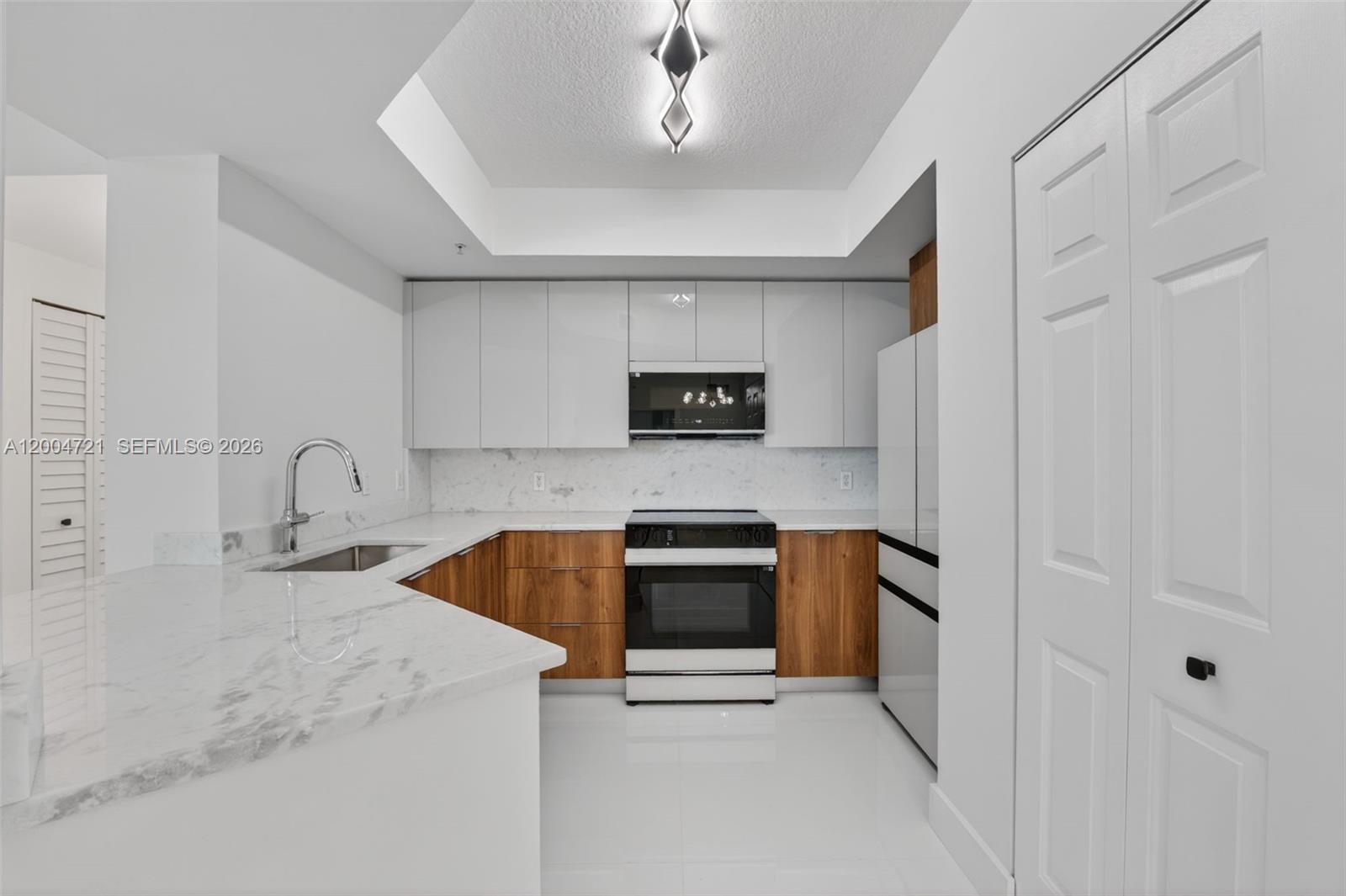 LAUDERDALE ONE CONDO - Residential