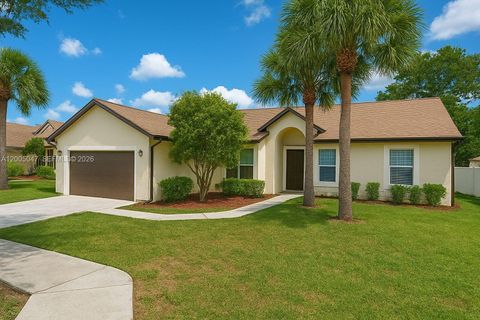 Photo of 19922 NW 88th Ave, Hialeah, FL 33018 (MLS # A12005047)