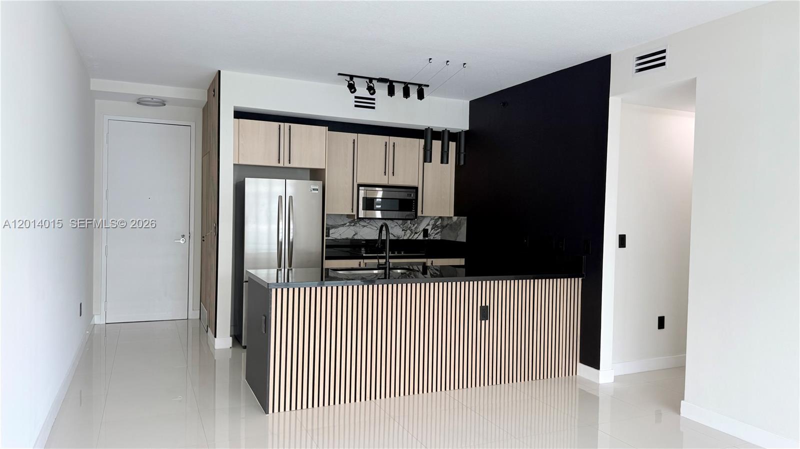 THE AXIS ON BRICKELL COND - Residential Lease