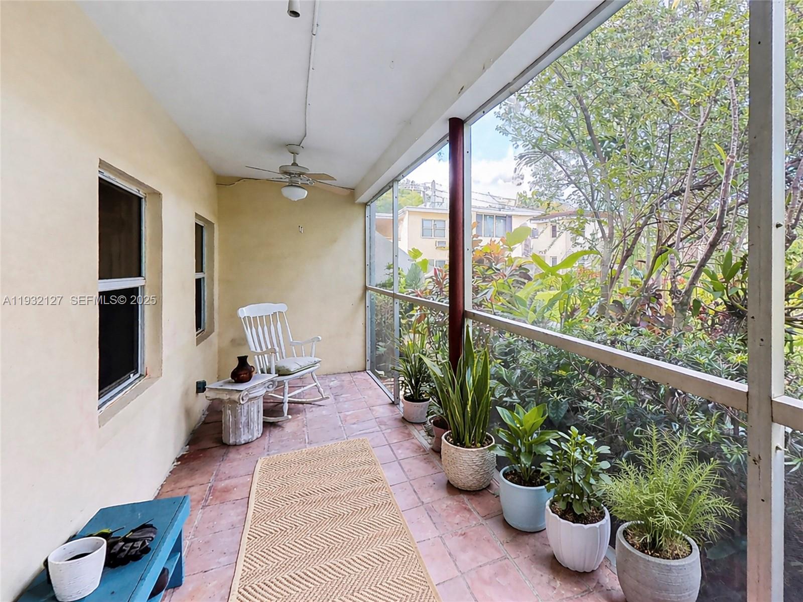 SHORES PLAZA EAST CONDO - Residential