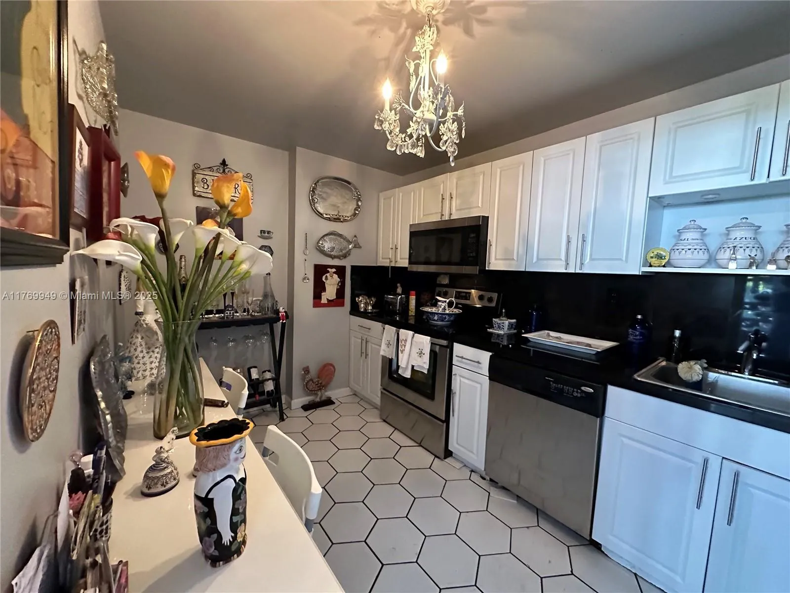 Miami, Florida 33137, United States, 2 Bedrooms Bedrooms, ,2 BathroomsBathrooms,Residential,Active,95198