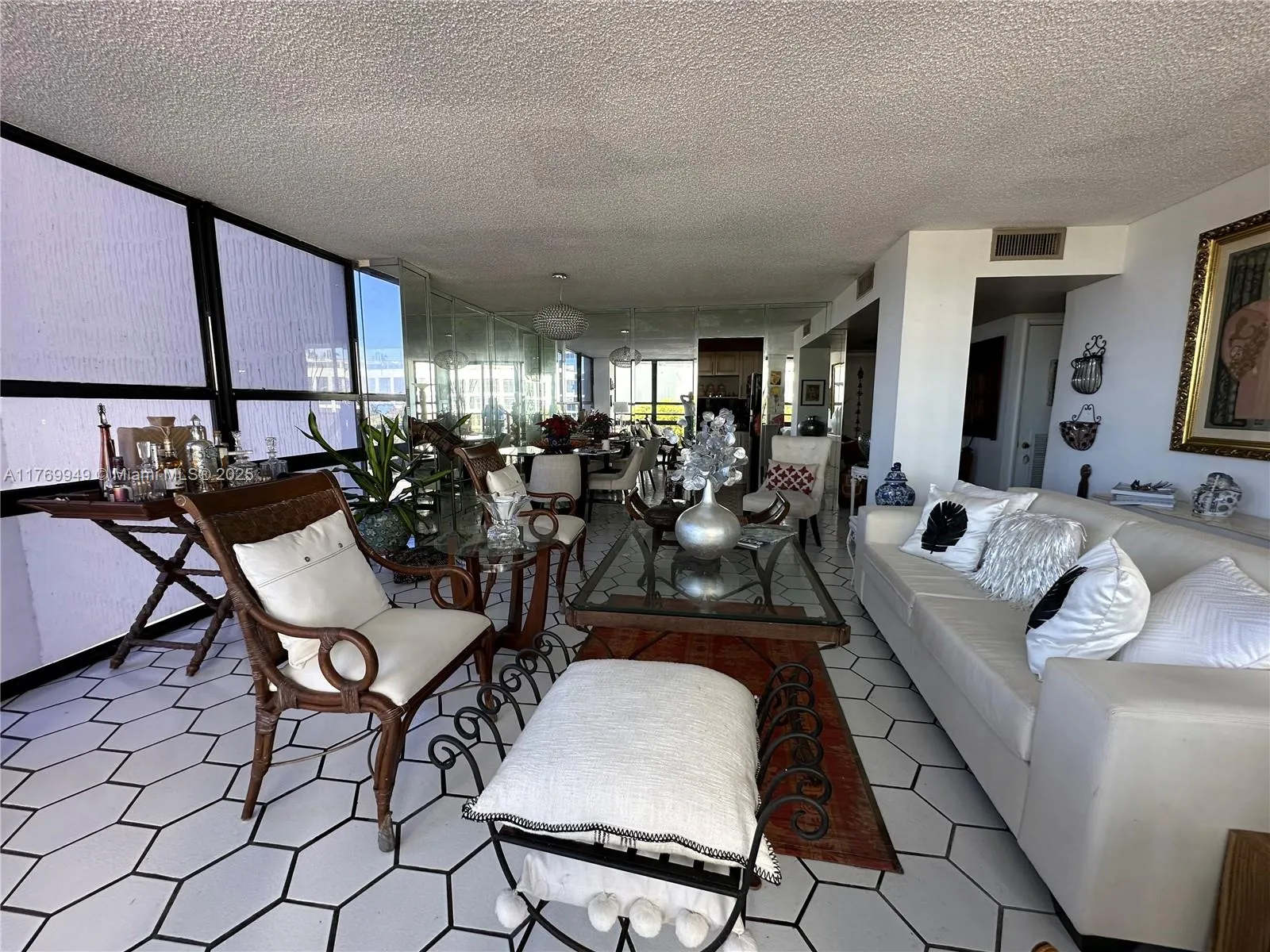 Miami, Florida 33137, United States, 2 Bedrooms Bedrooms, ,2 BathroomsBathrooms,Residential,Active,95198
