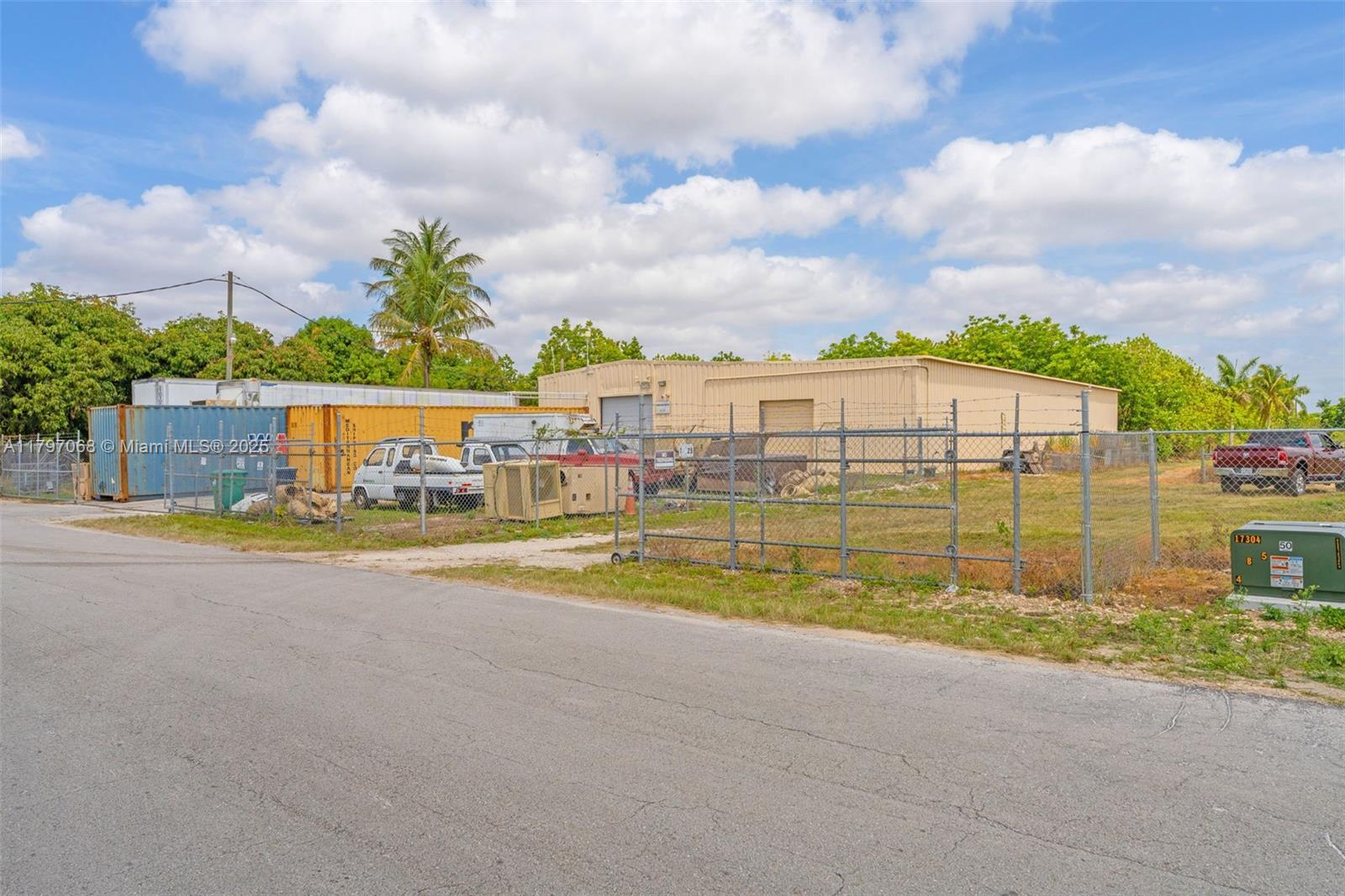 REDLAND AGRI 11.71 ACRES - Land