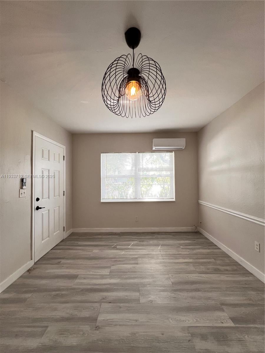 DIXIE HIGHWAY TRACK - Residential Income