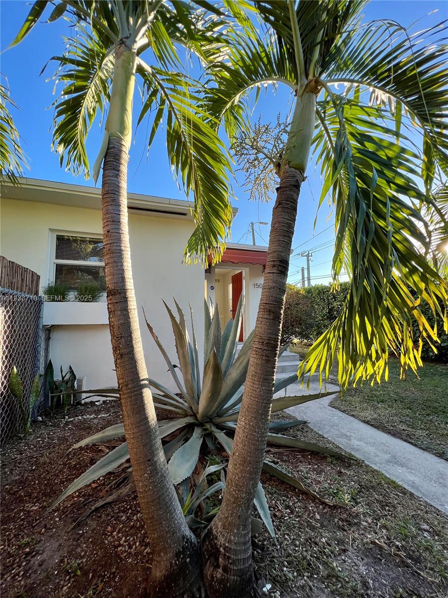 DIXIE HIGHWAY TRACK - Residential Income