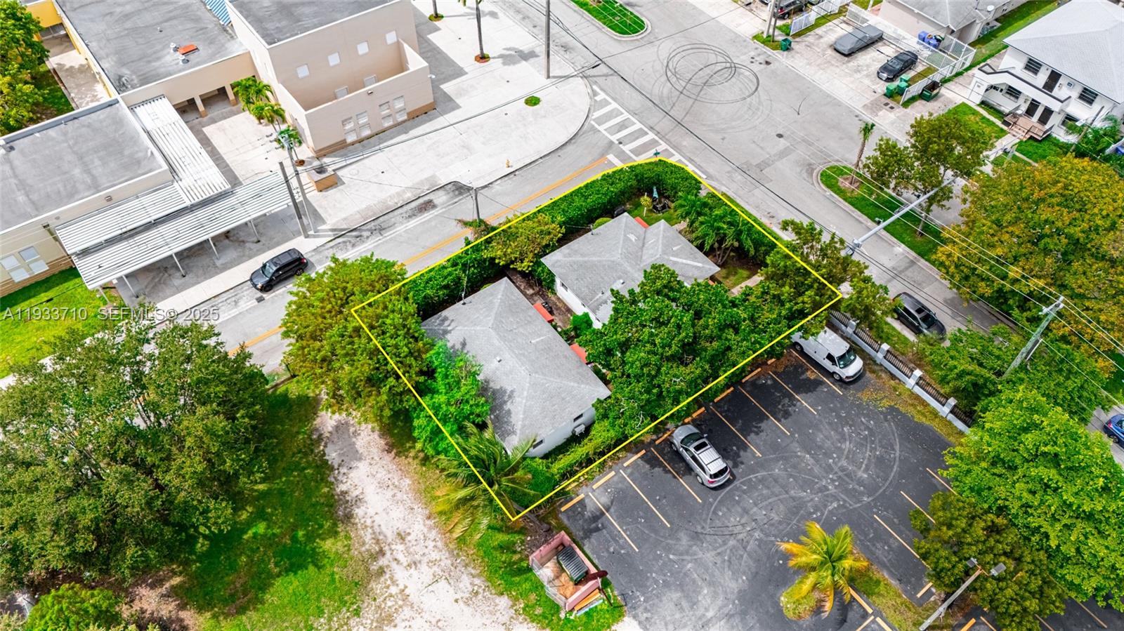 DIXIE HIGHWAY TRACK - Residential Income