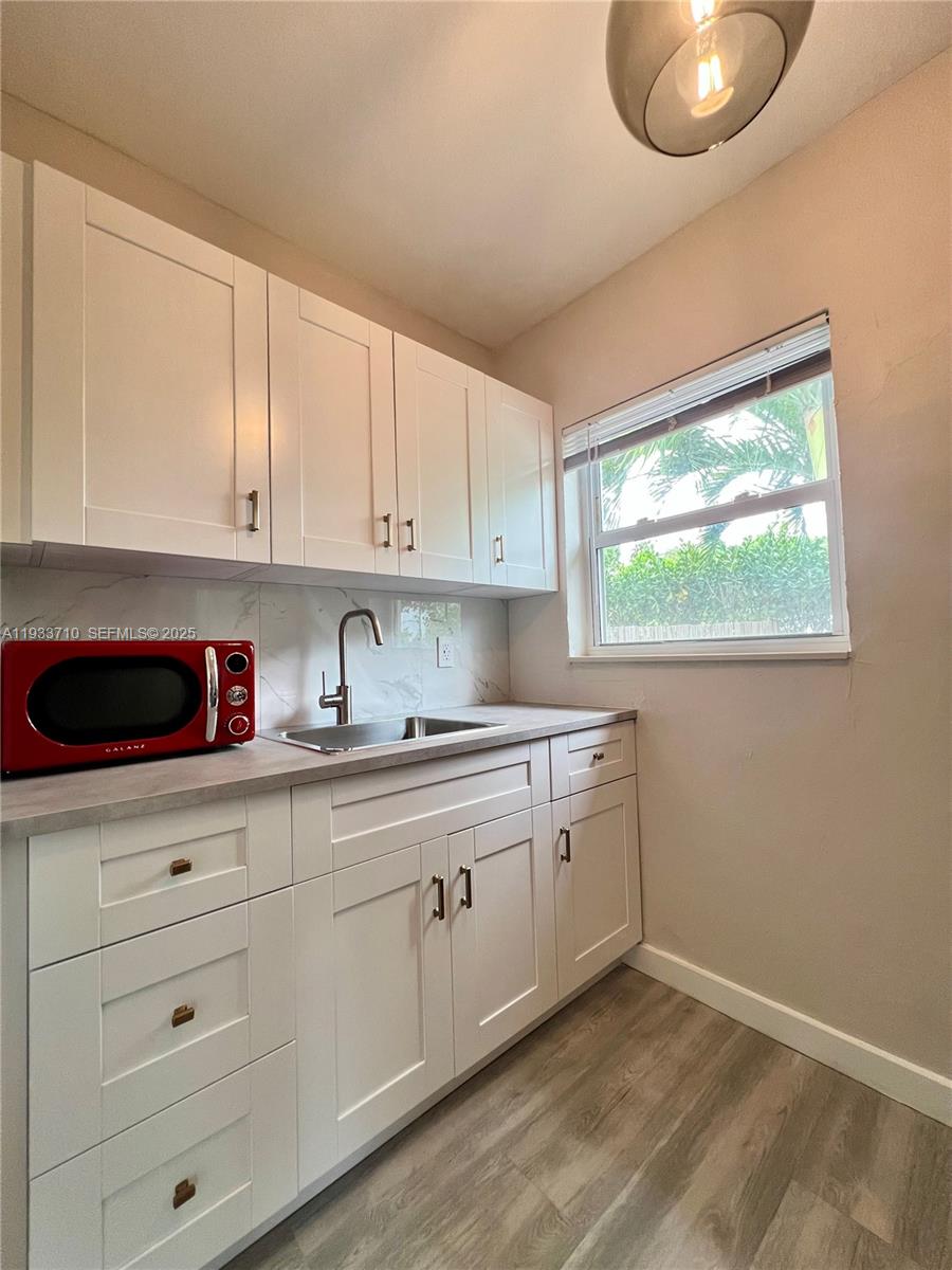 DIXIE HIGHWAY TRACK - Residential Income