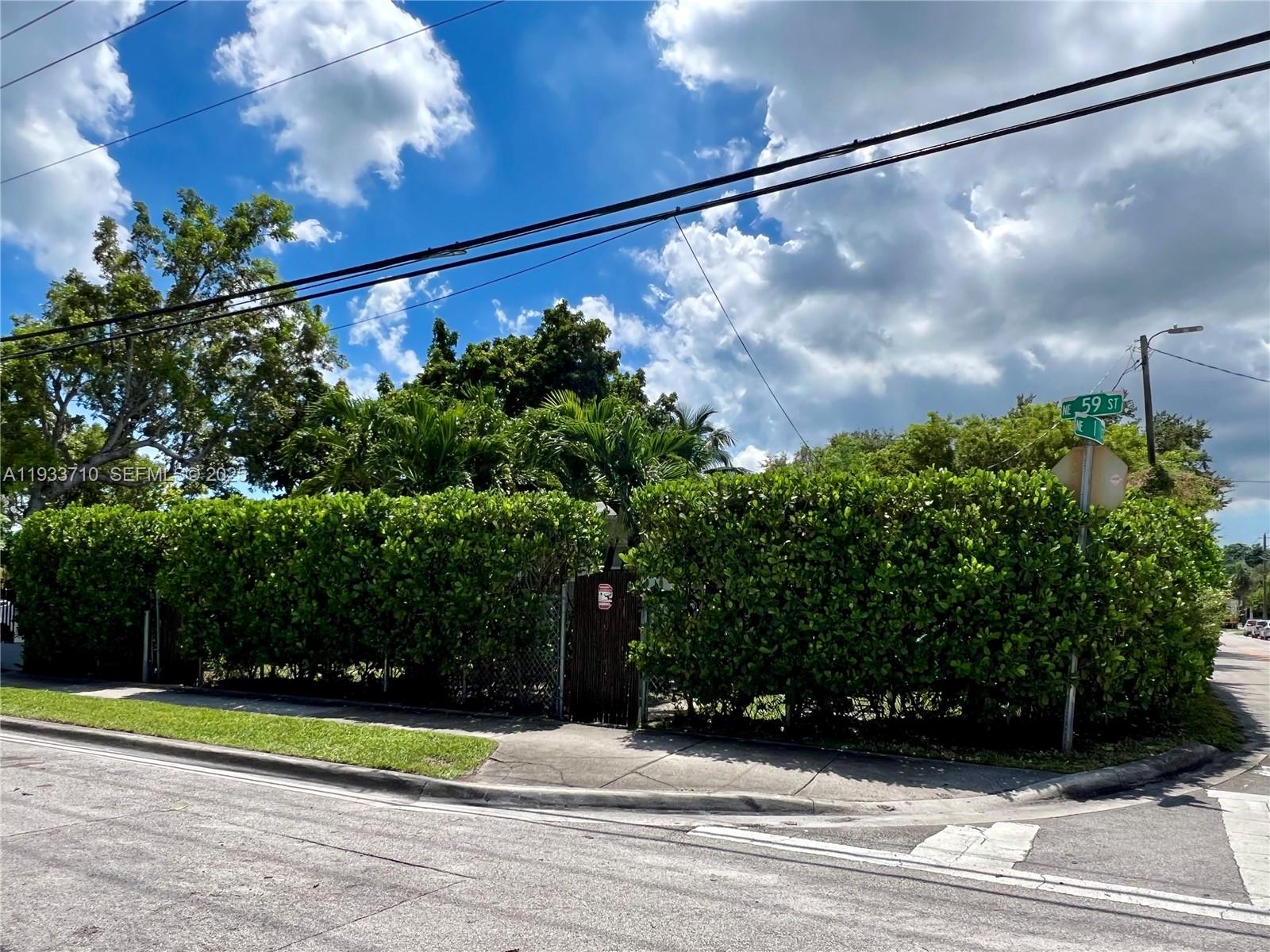 DIXIE HIGHWAY TRACK - Residential Income