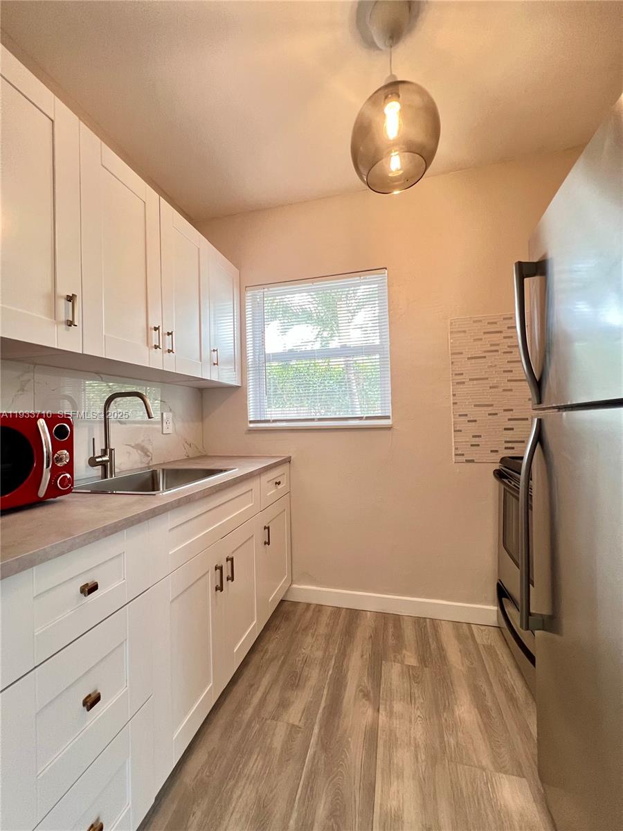 DIXIE HIGHWAY TRACK - Residential Income