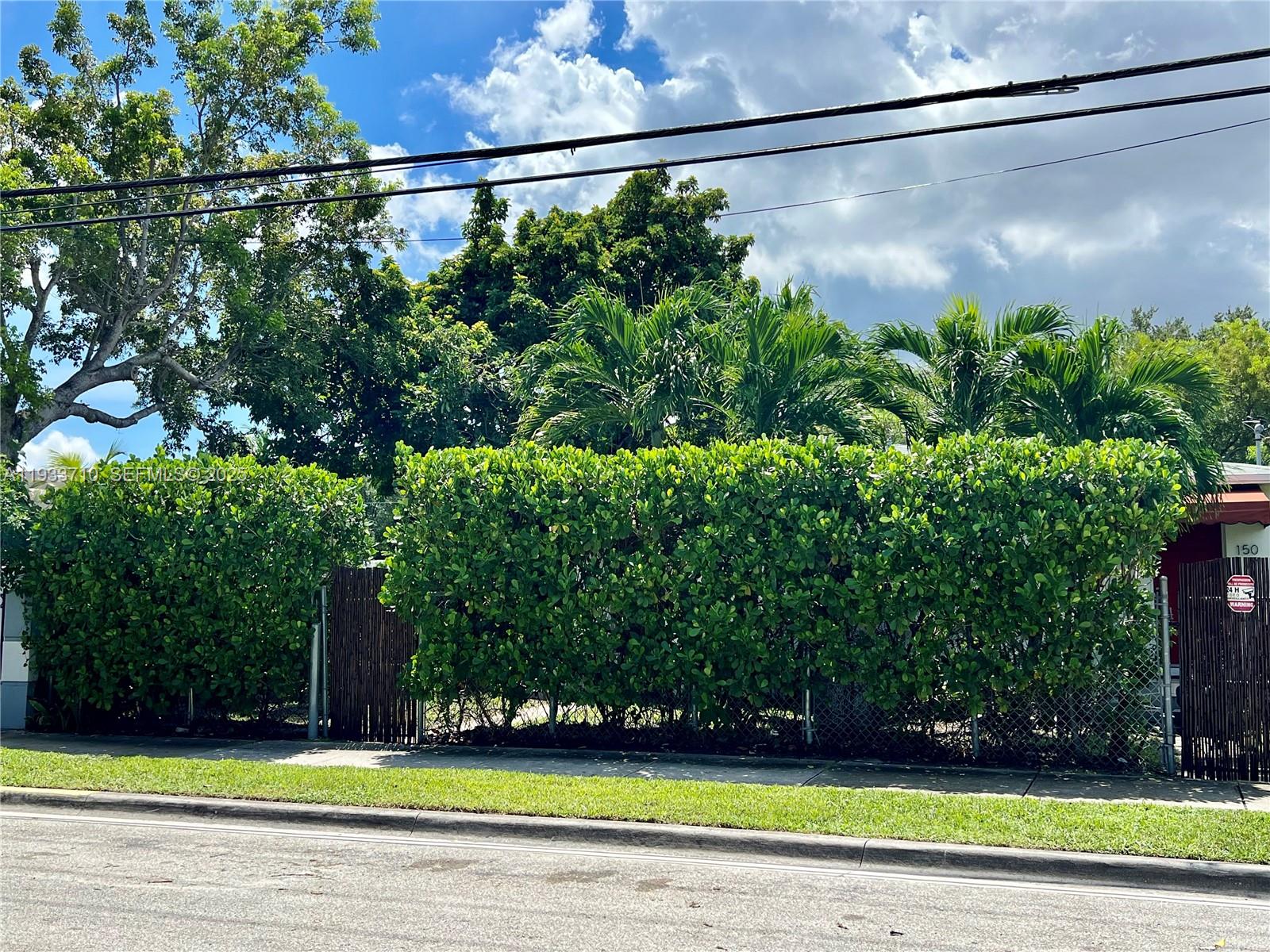 DIXIE HIGHWAY TRACK - Residential Income