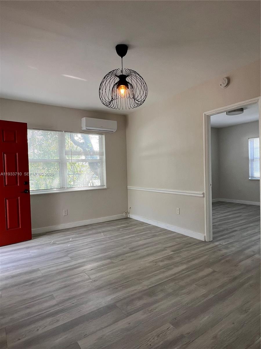 DIXIE HIGHWAY TRACK - Residential Income