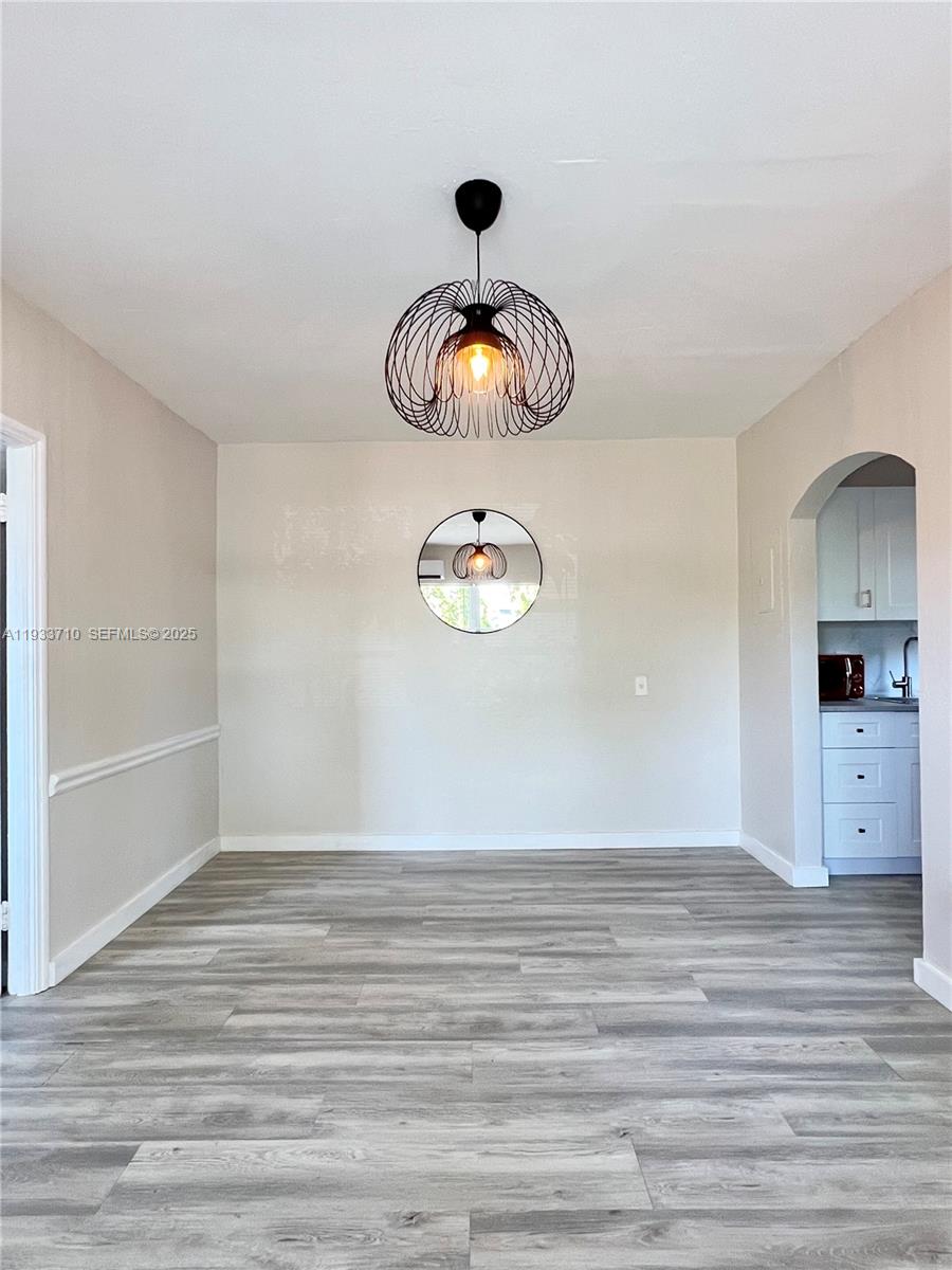 DIXIE HIGHWAY TRACK - Residential Income