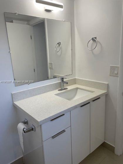 WOODSIDE APTS CONDO - Residential Lease