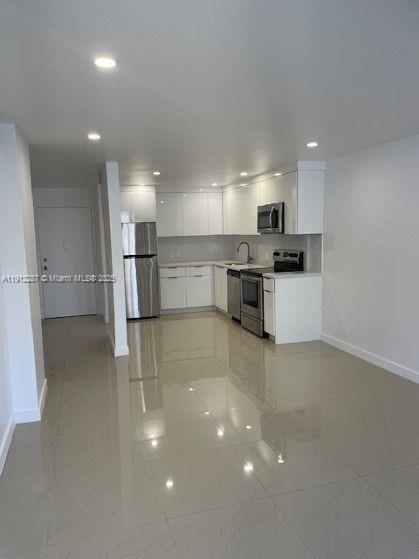WOODSIDE APTS CONDO - Residential Lease