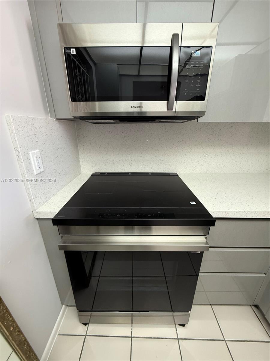 MADRID TERRACE CONDO - Residential