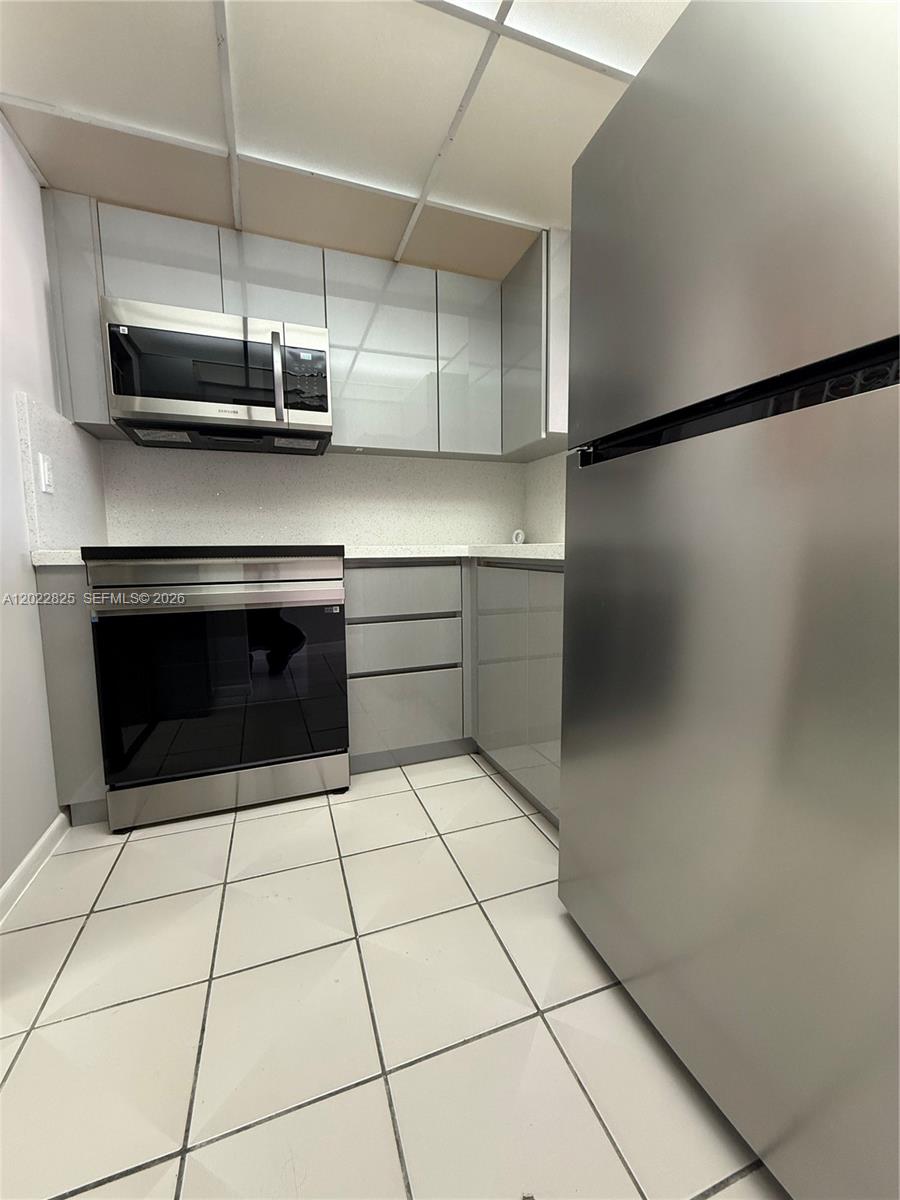 MADRID TERRACE CONDO - Residential