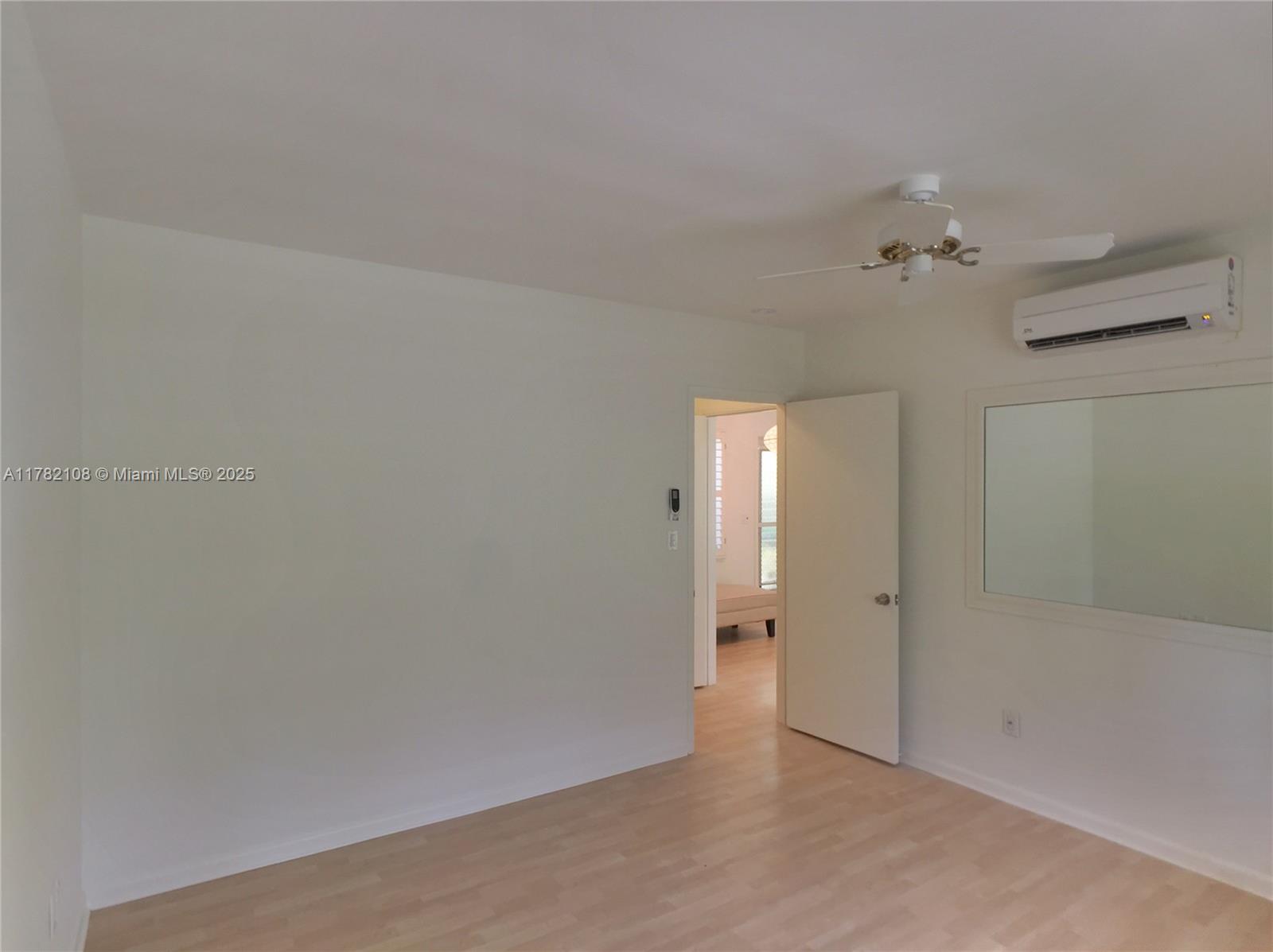 CASA MIA DELRAY INC - Residential Lease
