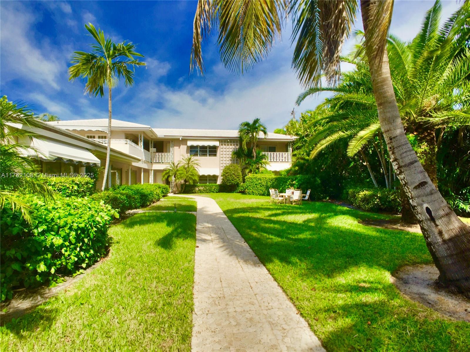 CASA MIA DELRAY INC - Residential Lease