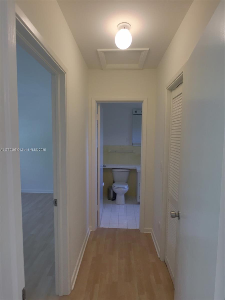 CASA MIA DELRAY INC - Residential Lease
