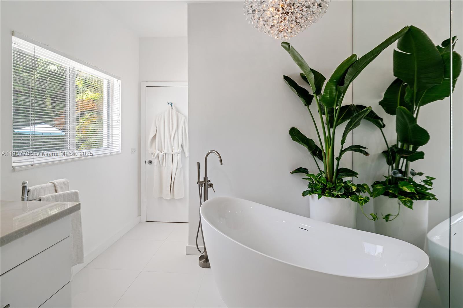 BAY HEIGHTS - Residential Lease