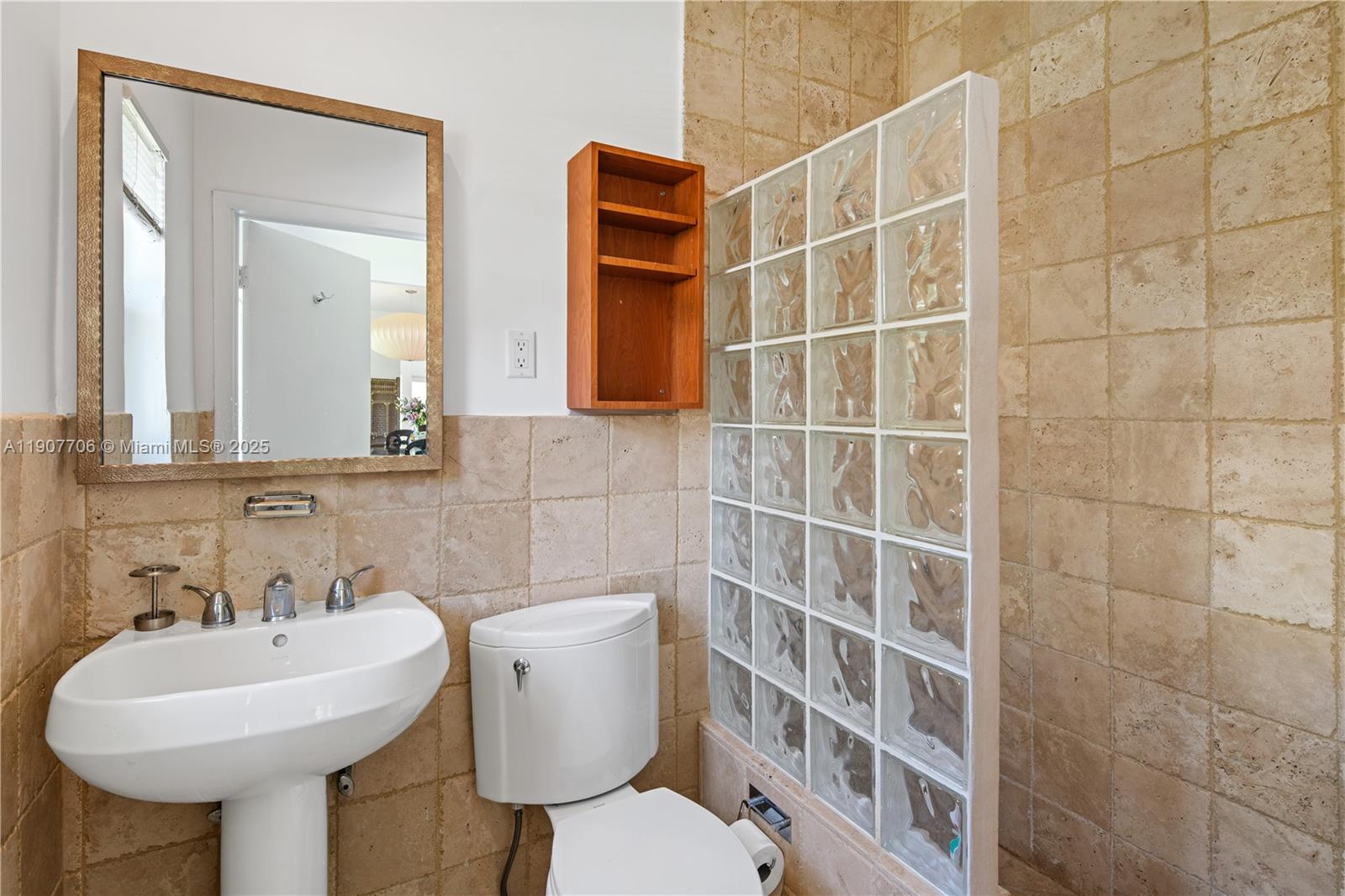 BAY HEIGHTS - Residential Lease