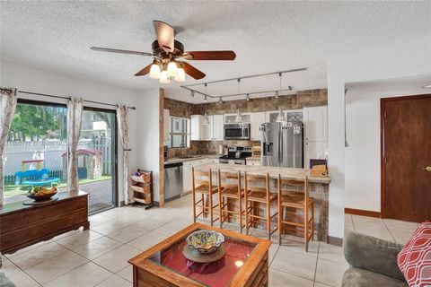 16465 NE 26th Ave 18 North Miami Beach FL 33160