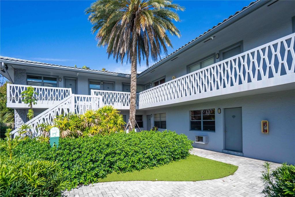 Photo of 715 NE 6th St #12, Fort Lauderdale, FL 33304 (MLS # A11986873)