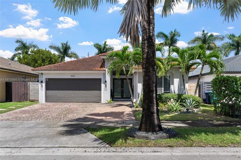 Photo of 9261 SW 208th Ter, Cutler Bay, FL 33189 (MLS # A11873095)