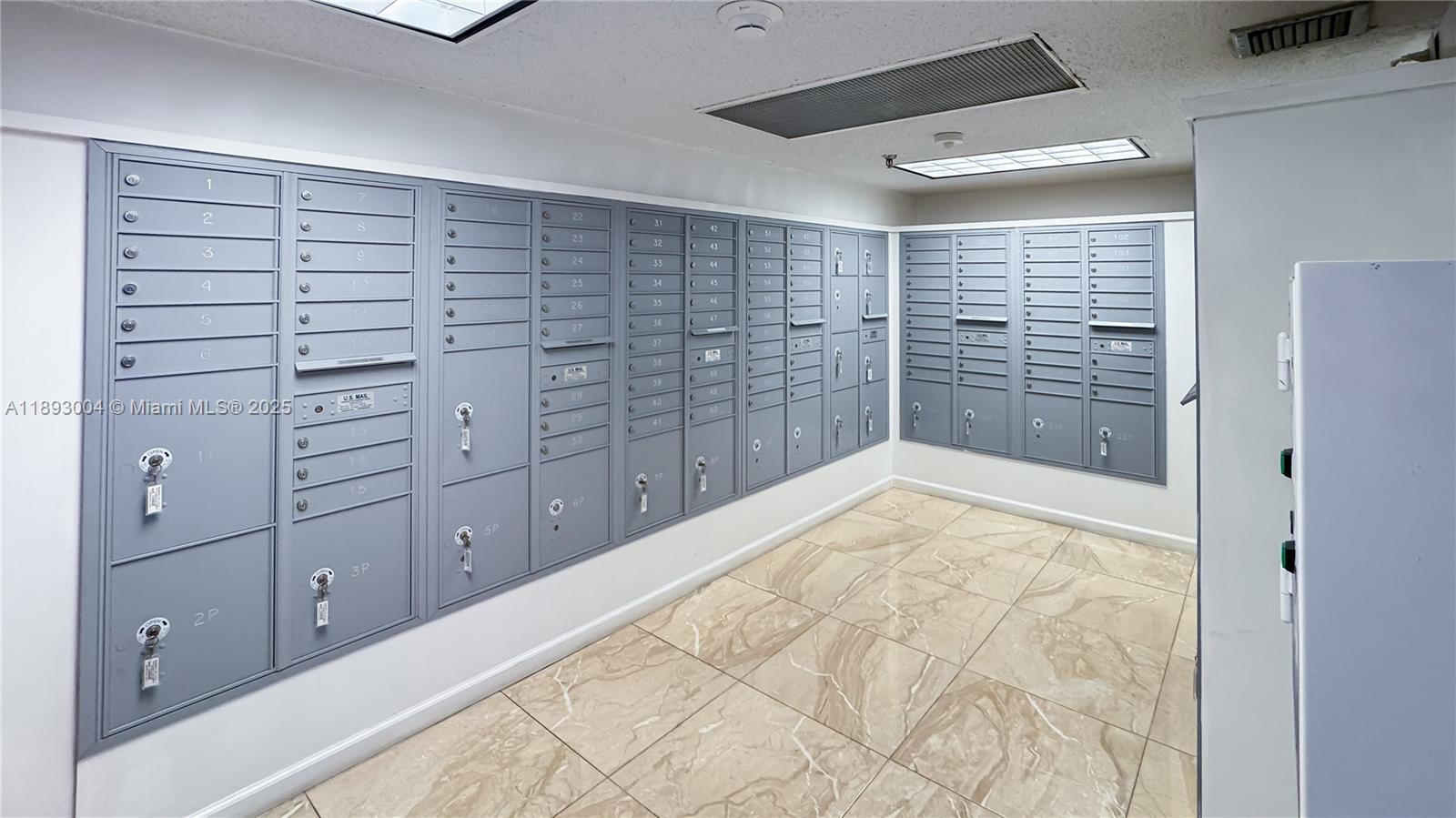 GREYNOLDS PARK CLUB CONDO - Residential