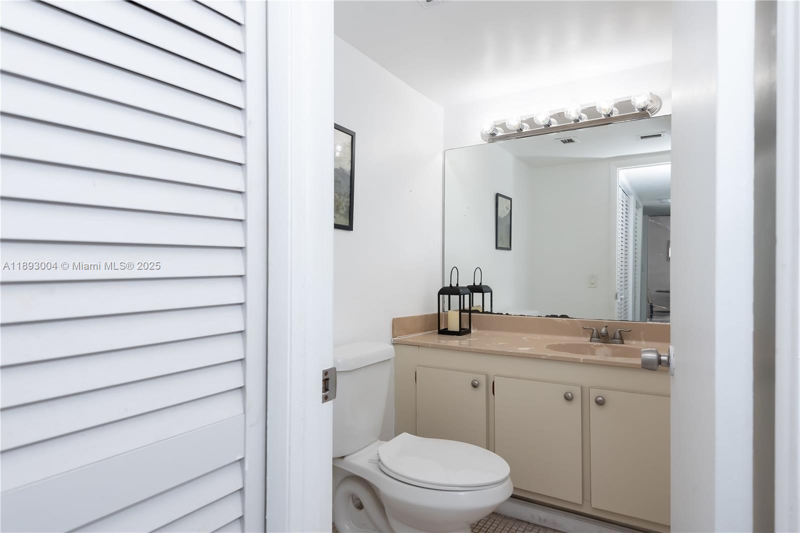 GREYNOLDS PARK CLUB CONDO - Residential