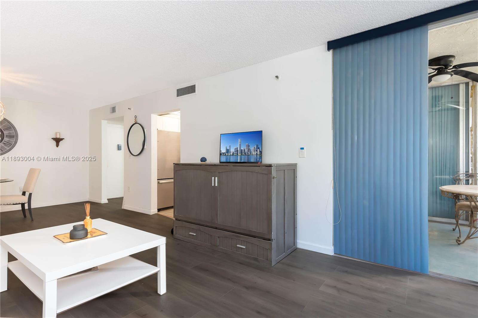 GREYNOLDS PARK CLUB CONDO - Residential