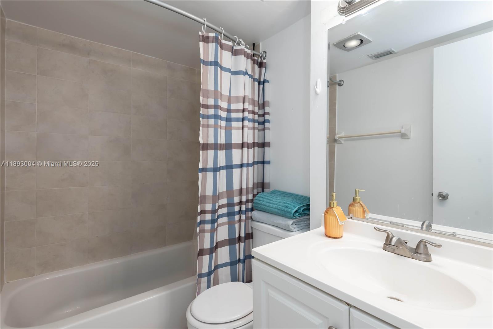 GREYNOLDS PARK CLUB CONDO - Residential