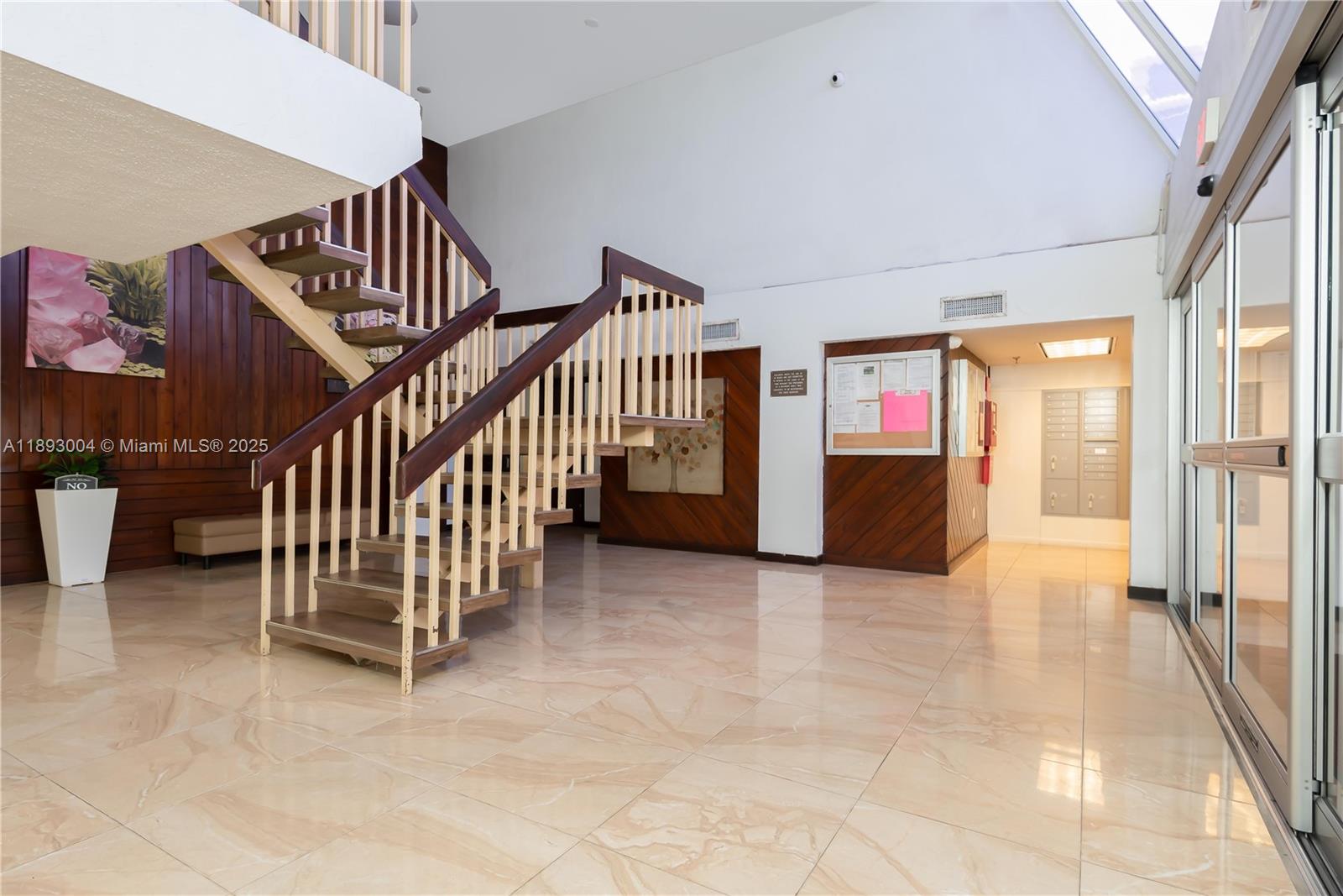 GREYNOLDS PARK CLUB CONDO - Residential