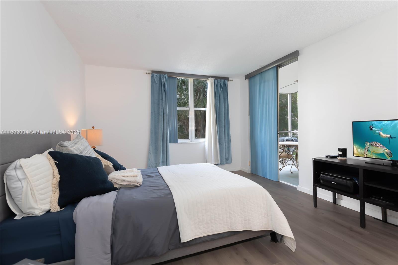 GREYNOLDS PARK CLUB CONDO - Residential