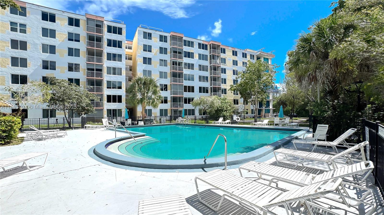 GREYNOLDS PARK CLUB CONDO - Residential