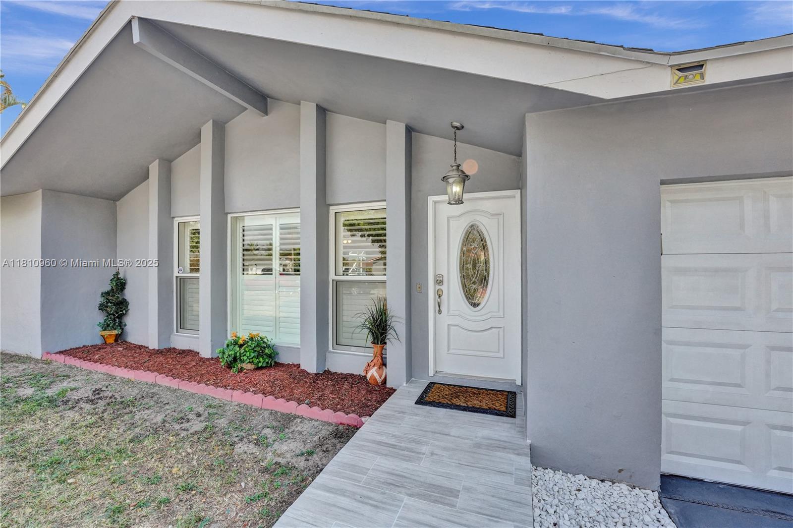 116 Meadowlark Dr