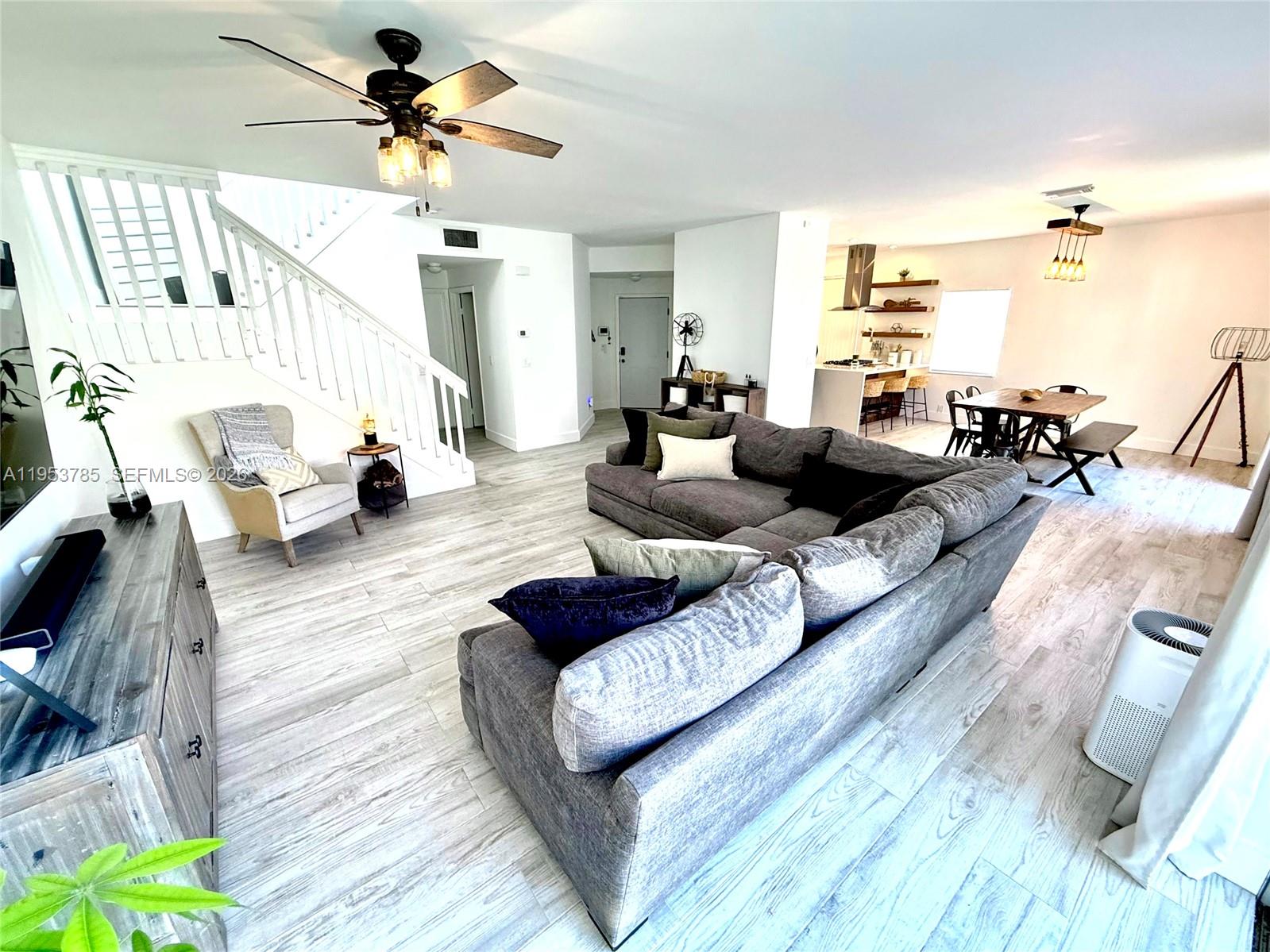 CHAPEL TRAIL REPLAT - Residential