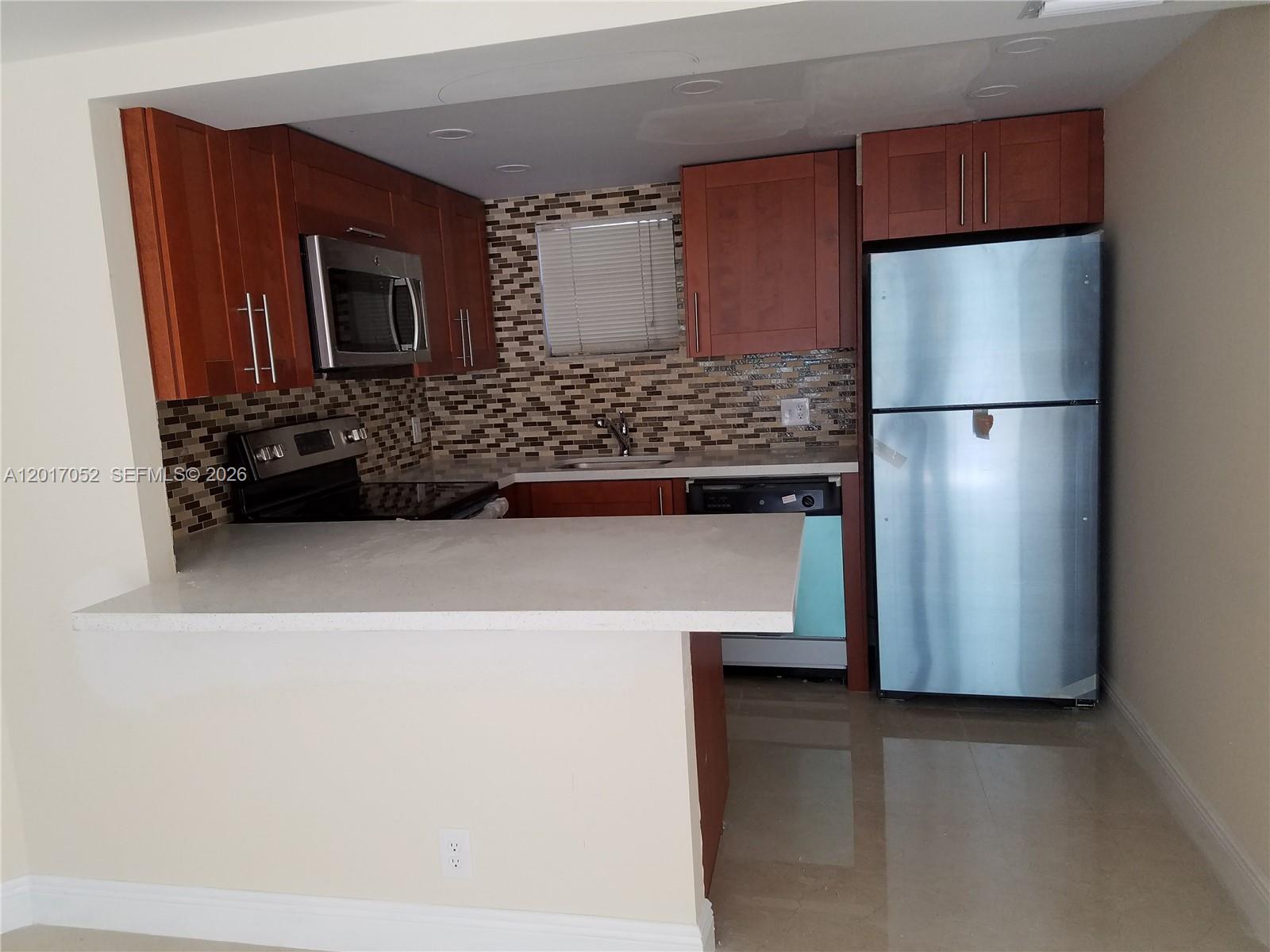 8290 Lake Dr 316