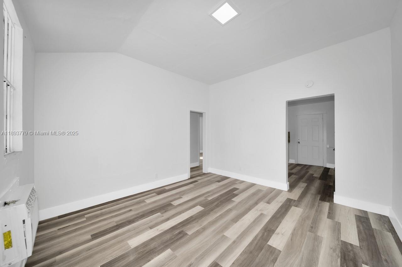 HIALEAH HEIGHTS - Residential Income